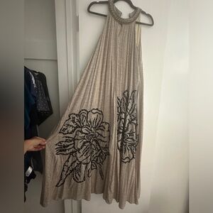 Hello, gorgeous dress needs a new body friend as I have grown out of it sadly.